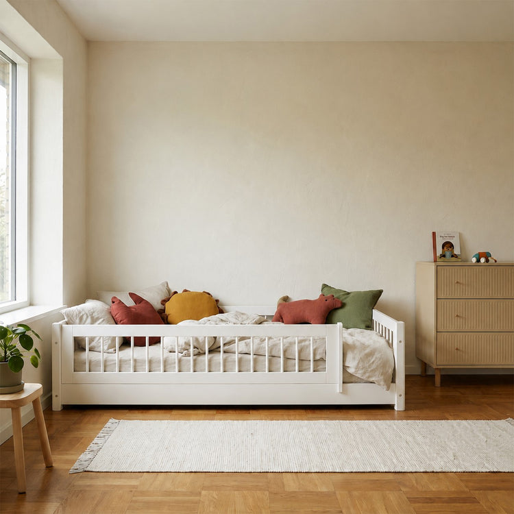 Flexa. Montessori bed 90x200cm F.Wht. Crossbar w/ front rail