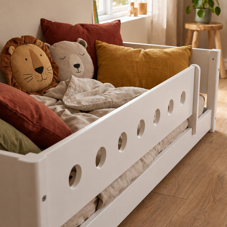 Flexa. Κρεβάτι με γύρω προστατευτικά White Montessori