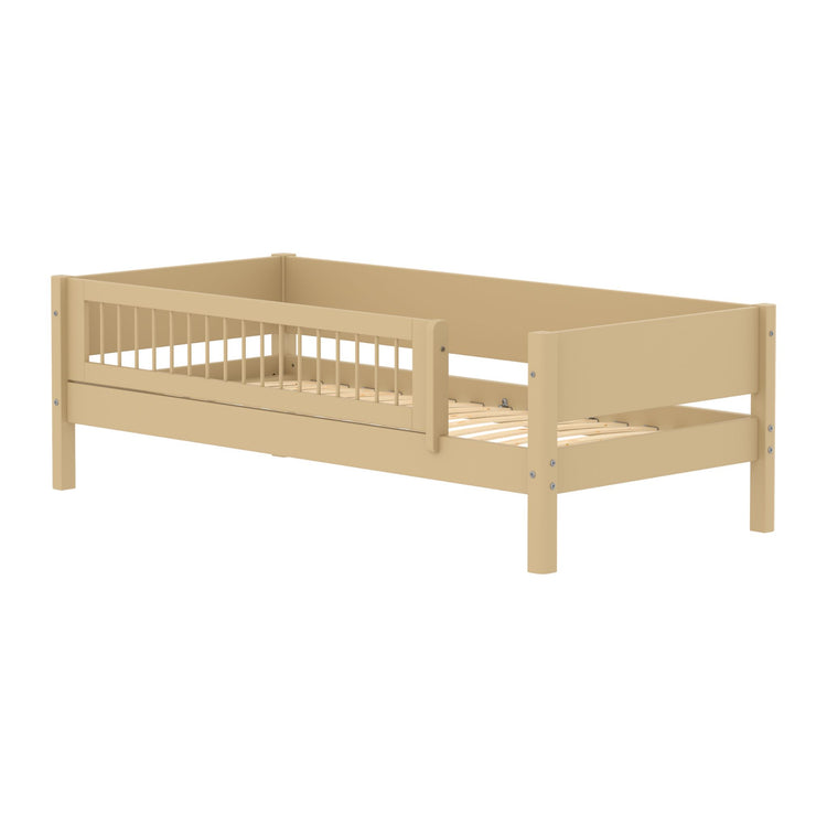 Flexa. White Sand daybed with front safety rail.