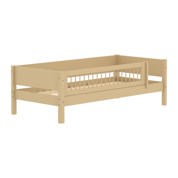 Flexa. White Sand daybed with front safety rail.