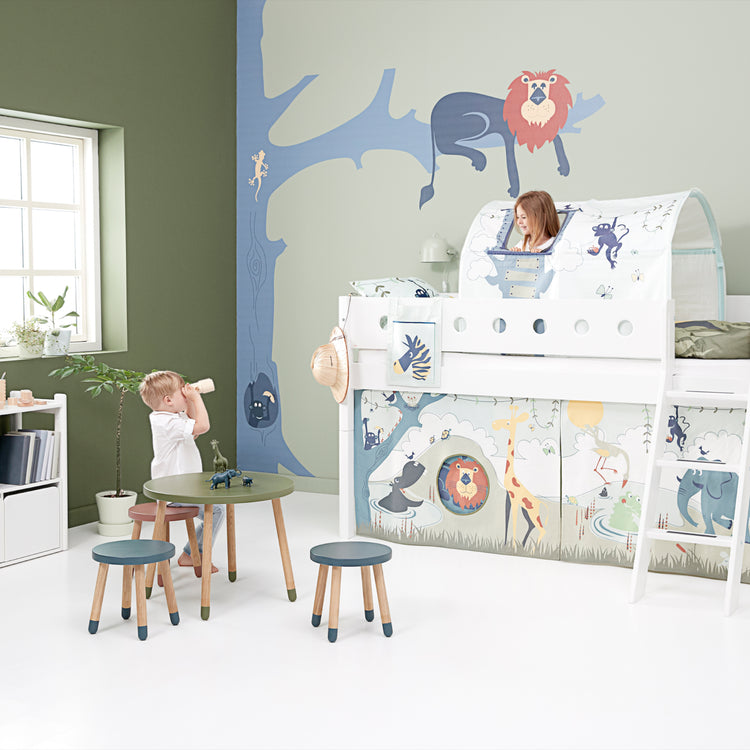 Flexa. White mid-high bed with slanting ladder - 210cm - White
