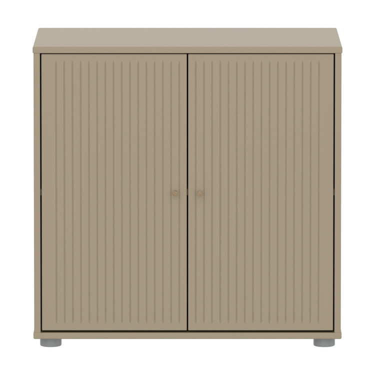 SAGA Cupboard, 2 doors, oat with grooves, oak knobs