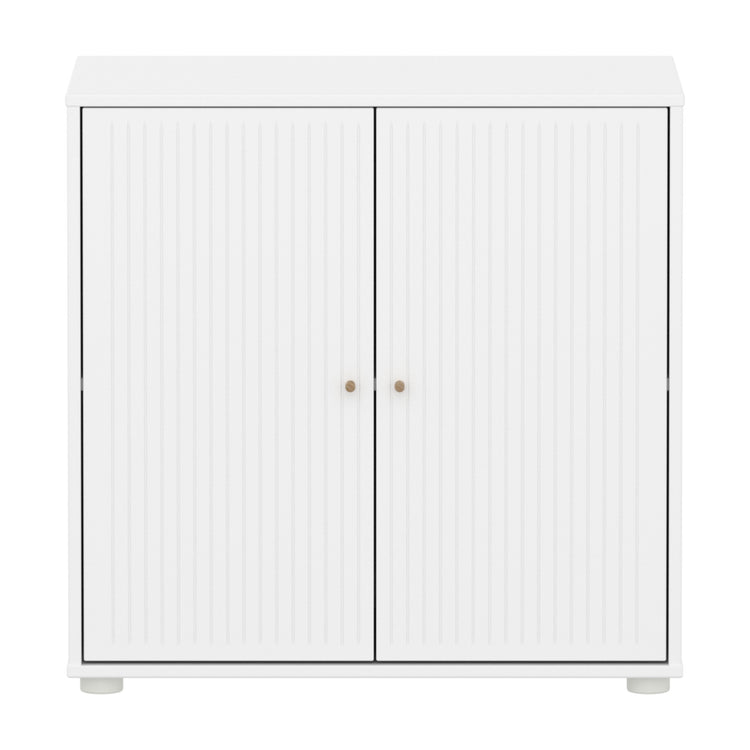 SAGA Cupboard, 2 doors, white with grooves, oak knobs