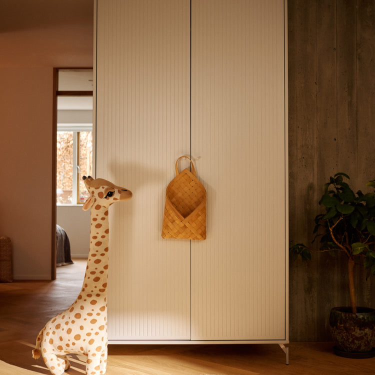 SAGA Wardrobe, 2 doors, white with grooves, white legs and knobs