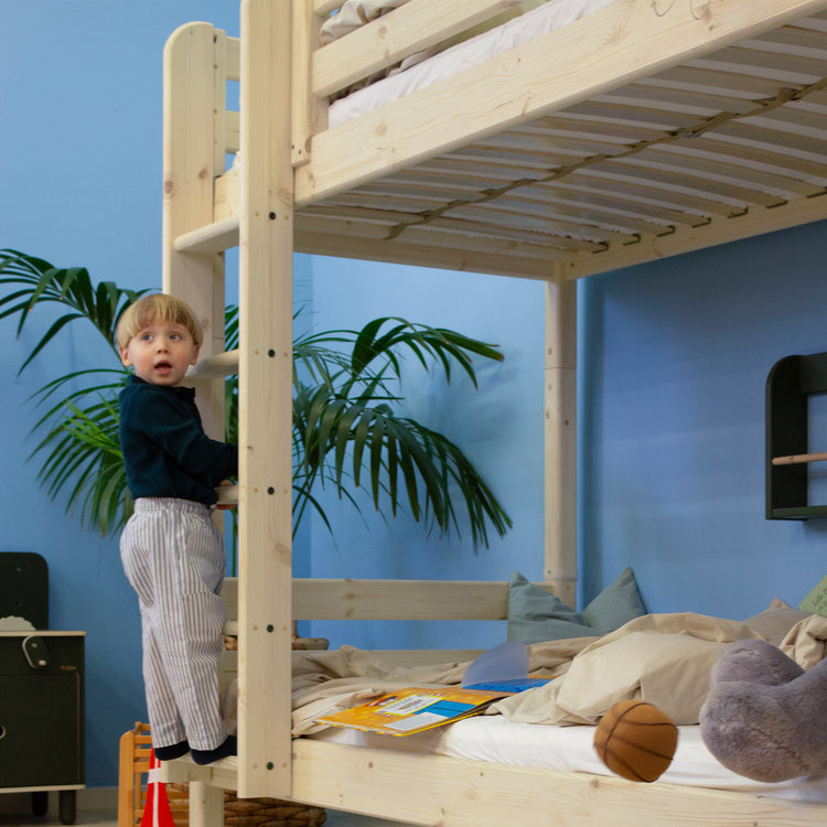 Flexa. Classic high bunk bed with straight ladder - 210cm - Raw