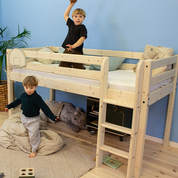 Flexa. Classic mid-high bed with straight ladder - 210cm -Natural