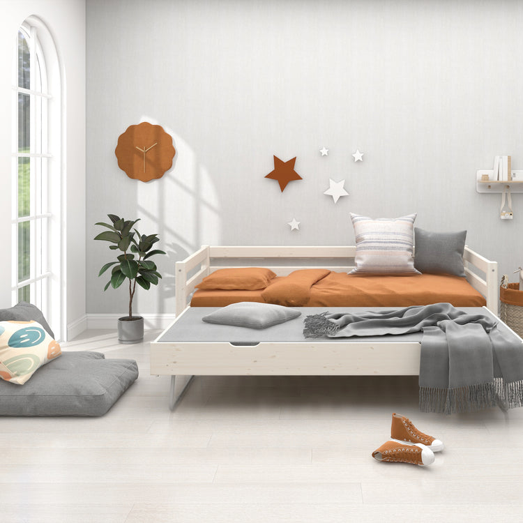 Flexa. Classic daybed with guest bed - 210cm - White washed