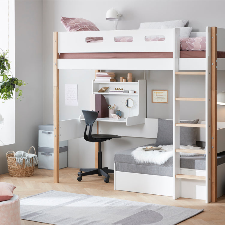 Flexa. Nor high bed with casa module and straight ladder - 210cm - White / Oak