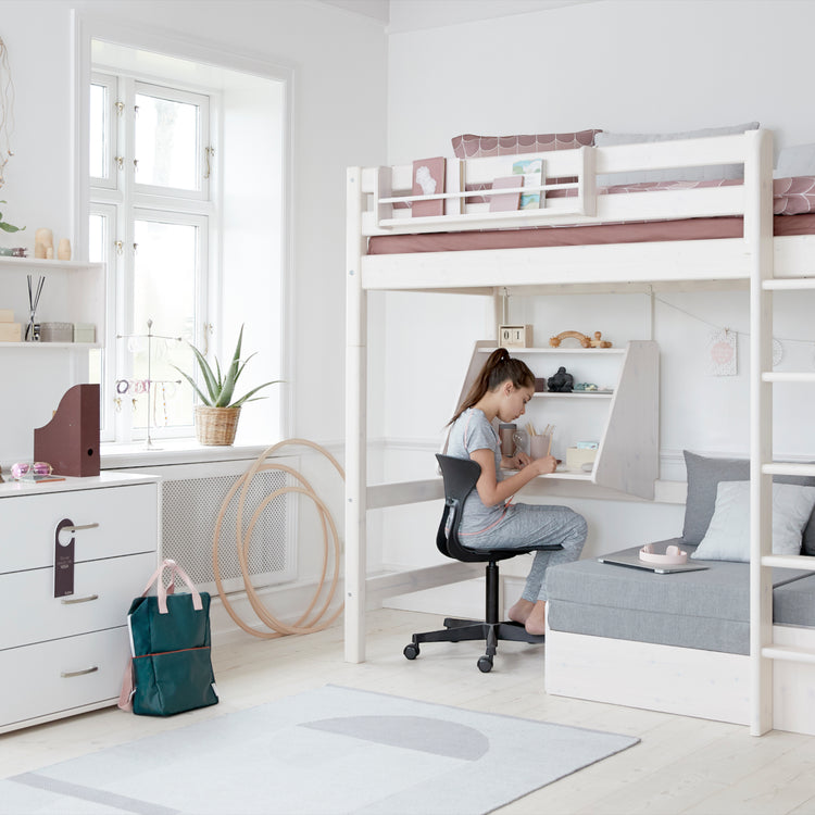 Flexa. Classic high bed with casa module and straight ladder - 210cm - White washed