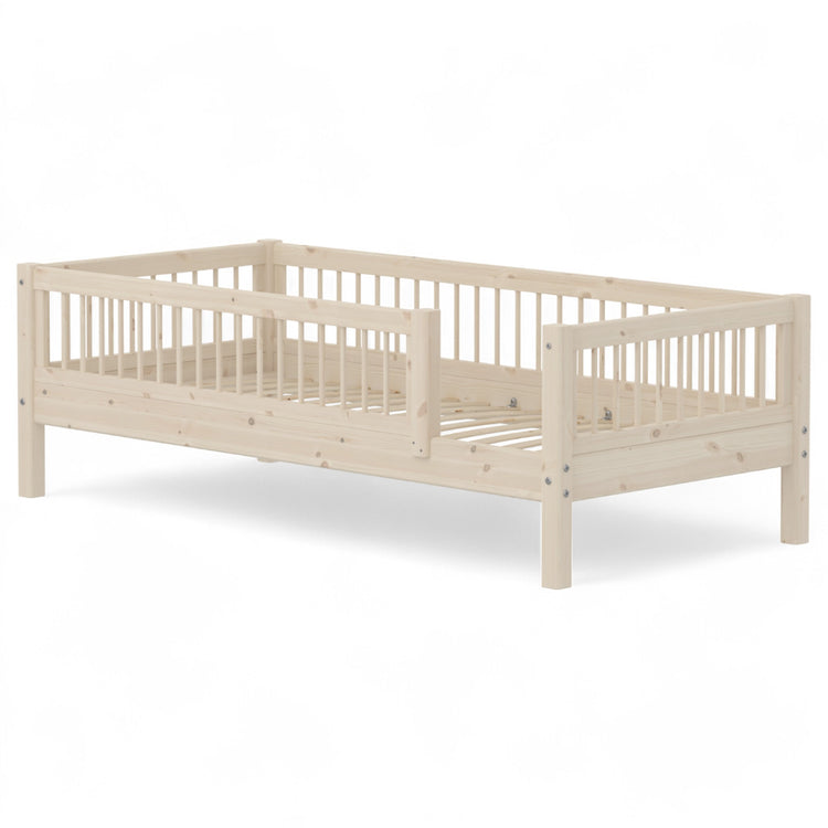 Flexa. Single Bed with Safety Rail, 90x200 cm, White