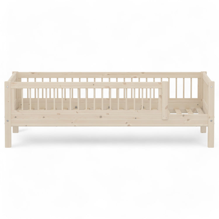 Flexa. Single Bed with Safety Rail, 90x200 cm, White