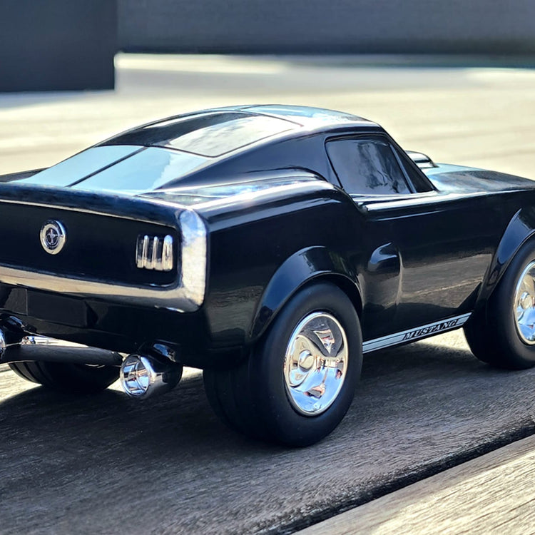 Baghera. Αγωνιστικό αυτοκίνητο Ford Mustang (μαύρο)