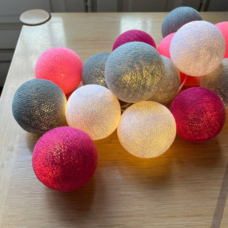 LA CASE DE COUSIN PAUL. String lights 16 balls Les Demoiselles