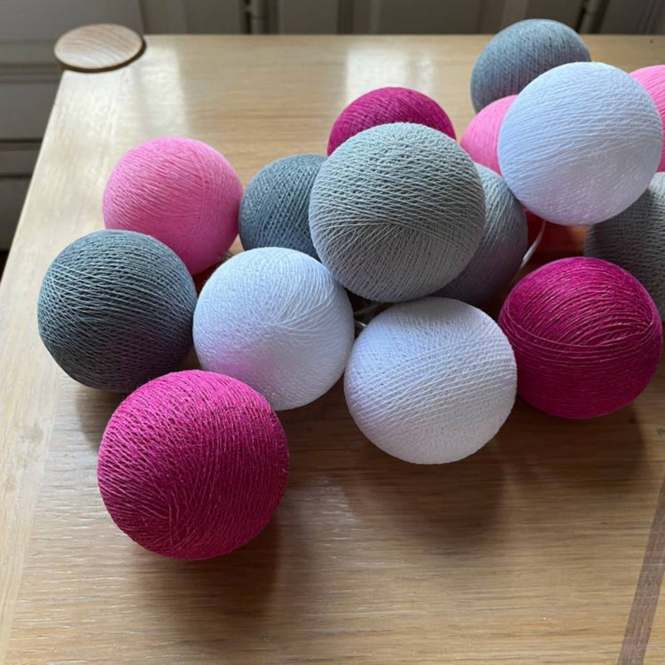 LA CASE DE COUSIN PAUL. String lights 16 balls Les Demoiselles
