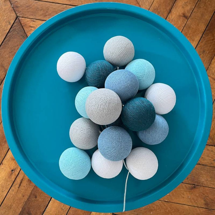 LA CASE DE COUSIN PAUL. String lights 16 balls La Vague