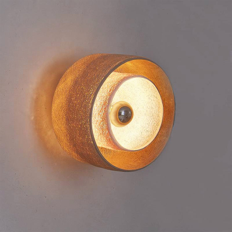 LA CASE DE COUSIN PAUL. Tulipe Magnetic Wall Light - Nude and Sand