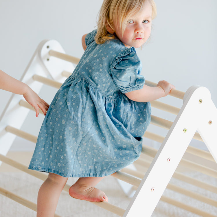 Duck Woodworks. Climbing triangle floor set with slide white