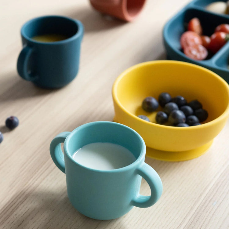 EKOBO. Bambino Silicone Sippy Cup with handles - Lagoon