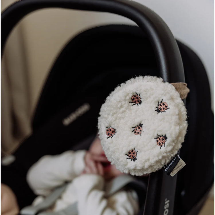 FLOW. Ted - Comforter on the go (ladybug)