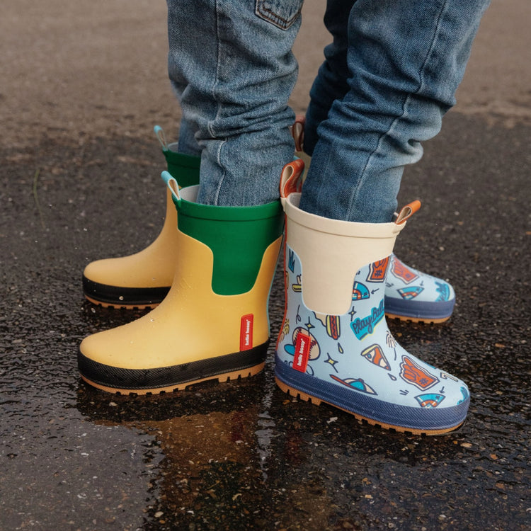 HELLO HOSSY. Rain boots Baseball Game