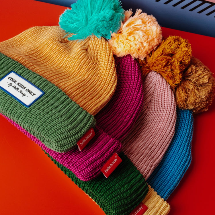 HELLO HOSSY. Color Block Outback beanie