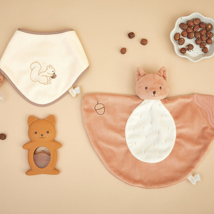 GRIGNOTI. Squirrel teether doudou