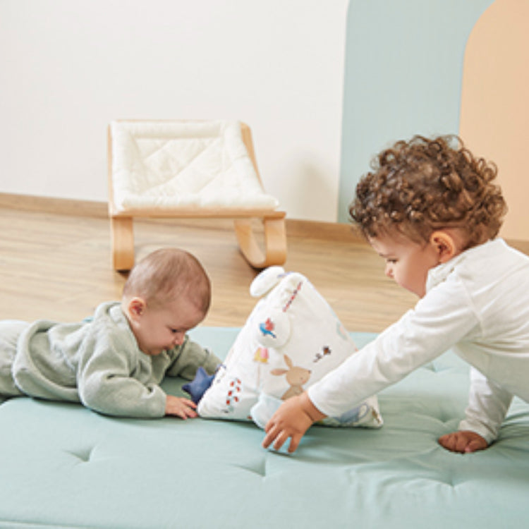 PETITES CHANSONS. Fabric sound activity triangle