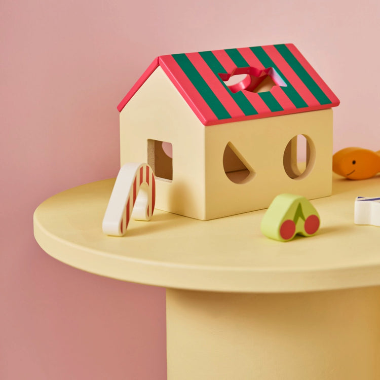 KIDS CONCEPT. Sorter box house Swedish Candy