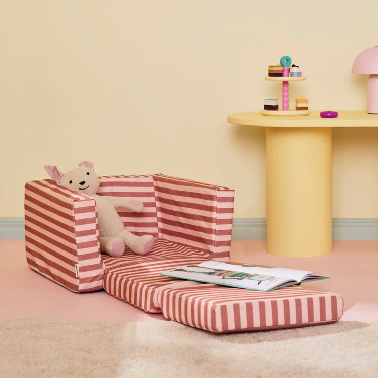 KIDS CONCEPT. Πτυσσόμενη παιδική πολυθρόνα (ριγέ ροζ)