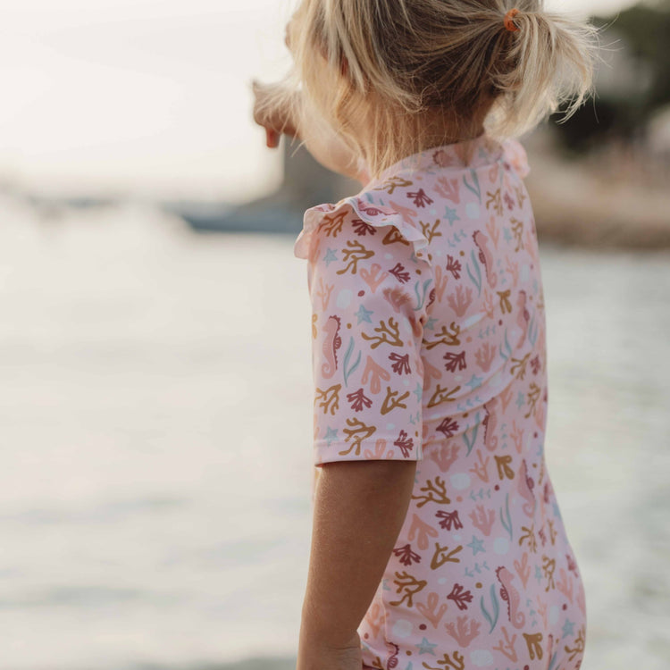 LITTLE DUTCH. Ολόσωμο κοντομάνικο μαγιό με βολάν Ocean Dreams Pink