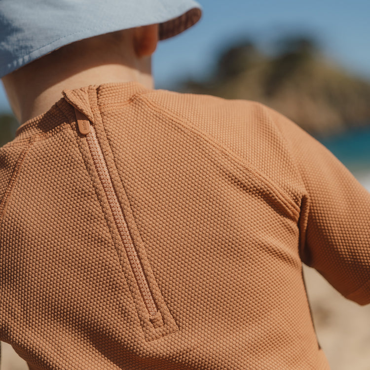 LITTLE DUTCH. Μπλουζάκι κοντομάνικο με προστασία UV Sunny Brown