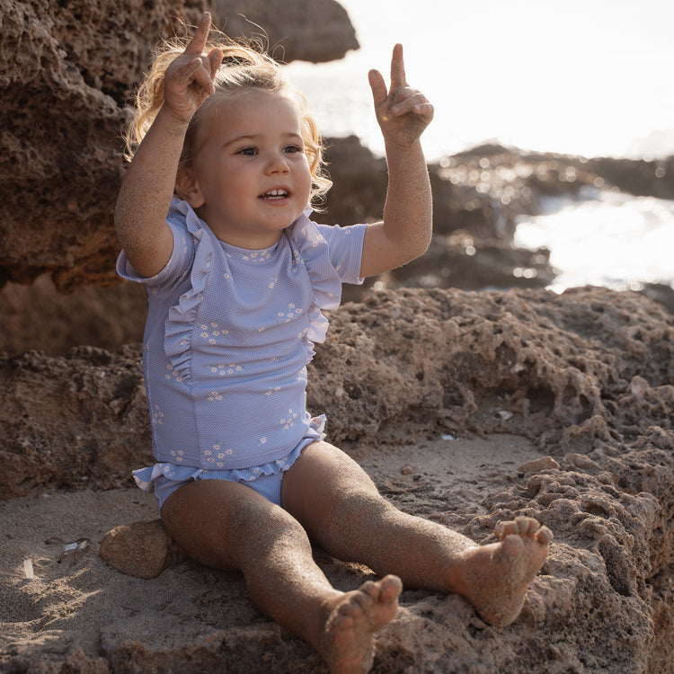 LITTLE DUTCH. Σετ μπλουζάκι κοντομάνικο και μαγιό μπικίνι UV Dreamy Lavender