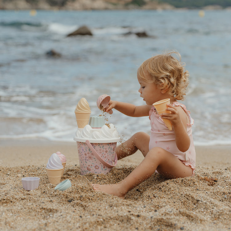 LITTLE DUTCH. Ολόσωμο μαγιό με βολάν Dreamy Seashells