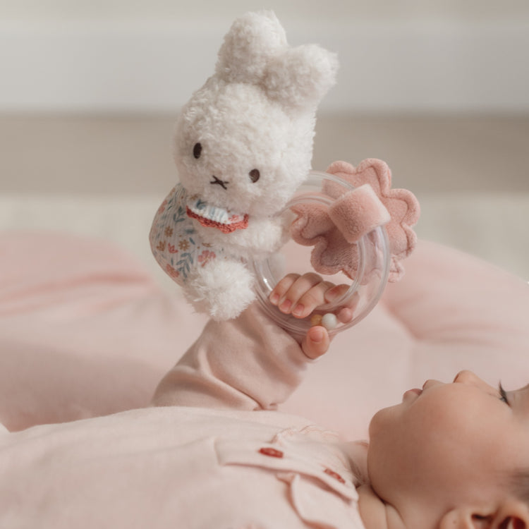 LITTLE DUTCH. Miffy Rattle ring - Lucky Blossom GRS