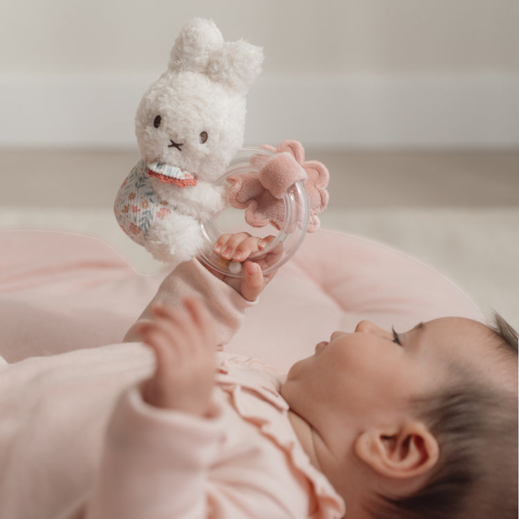 LITTLE DUTCH. Miffy Rattle ring - Lucky Blossom GRS