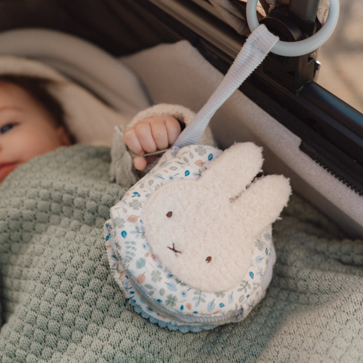 LITTLE DUTCH. Miffy Stroller booklet - Lucky Leaves