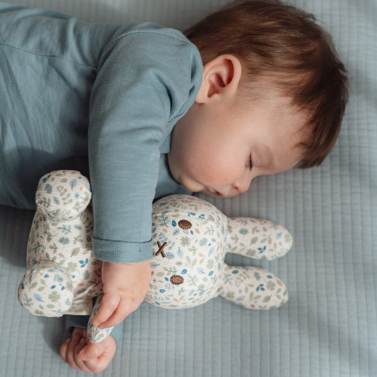 LITTLE DUTCH. Miffy Cuddle all-over print 20 cm - Lucky Leaves GRS