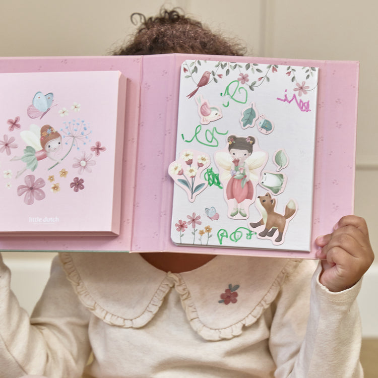 LITTLE DUTCH. Magnetic activity book Rosa