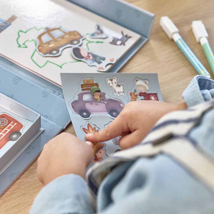 LITTLE DUTCH. Magnetic activity book Jim
