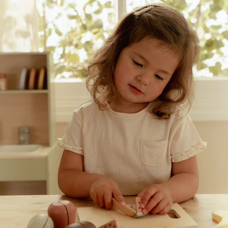 LITTLE DUTCH. Slicing fruit FSC