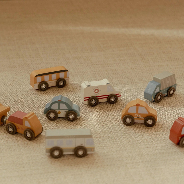 LITTLE DUTCH. Vehicle set FSC