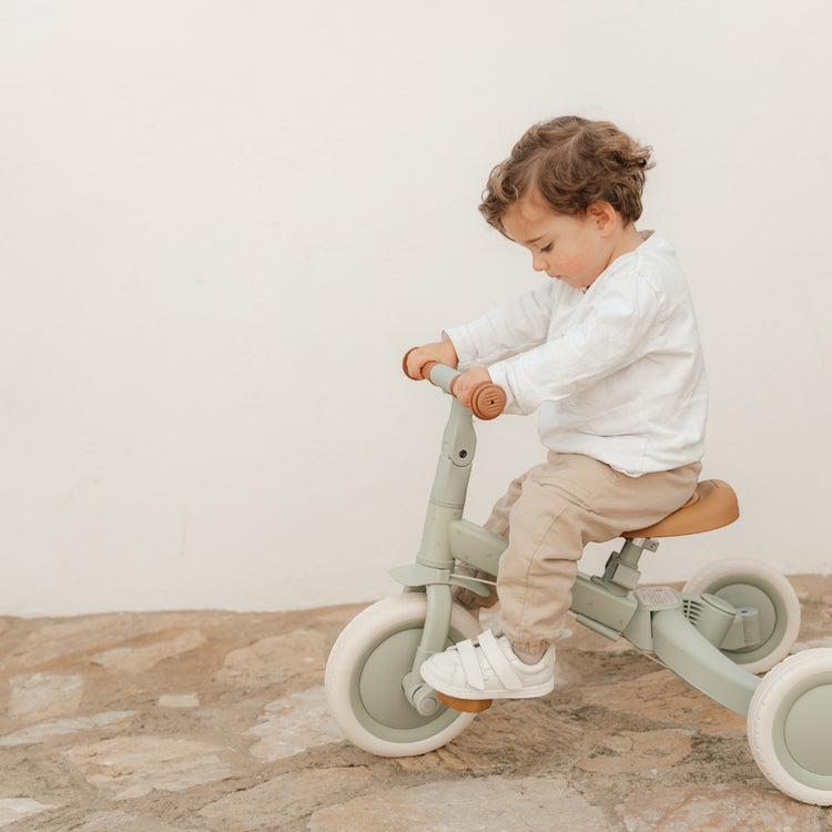 LITTLE DUTCH. 3 wheel Green Leaf