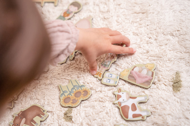 LITTLE DUTCH. Magnetic Playboard Little Farm FSC