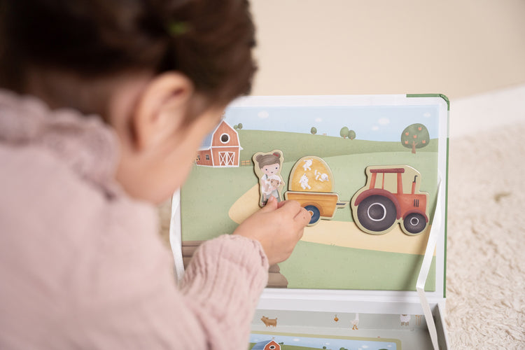 LITTLE DUTCH. Magnetic Playboard Little Farm FSC