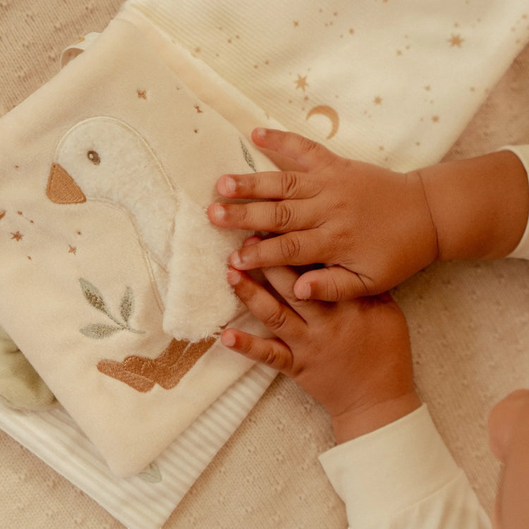 LITTLE DUTCH. Soft activity book Newborn Naturals GRS