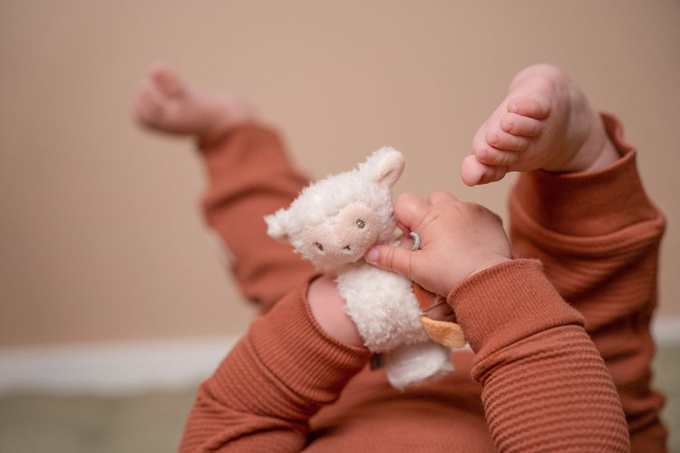 LITTLE DUTCH. Wrist rattle sheep Little Farm