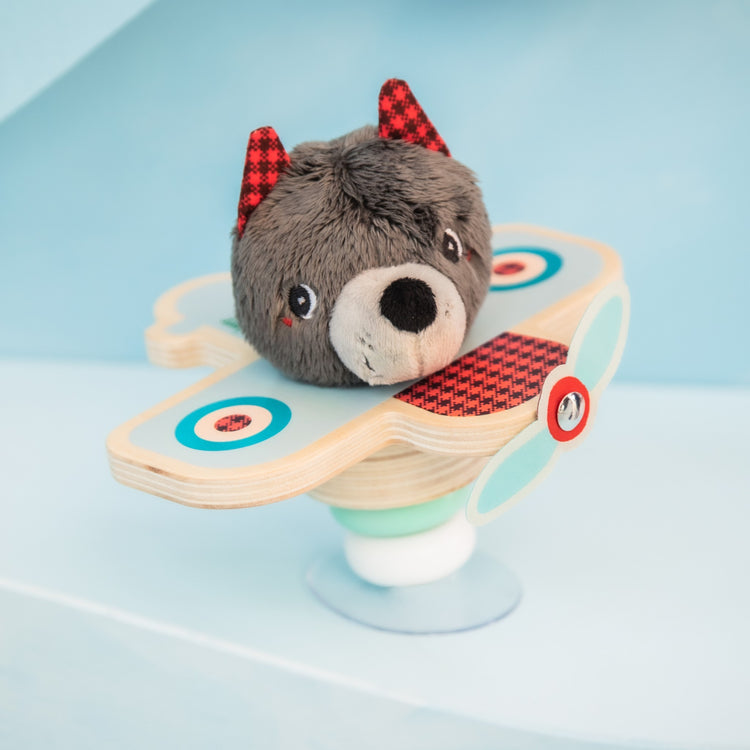LILLIPUTIENS. Airplane pilot swing Louis the wolf