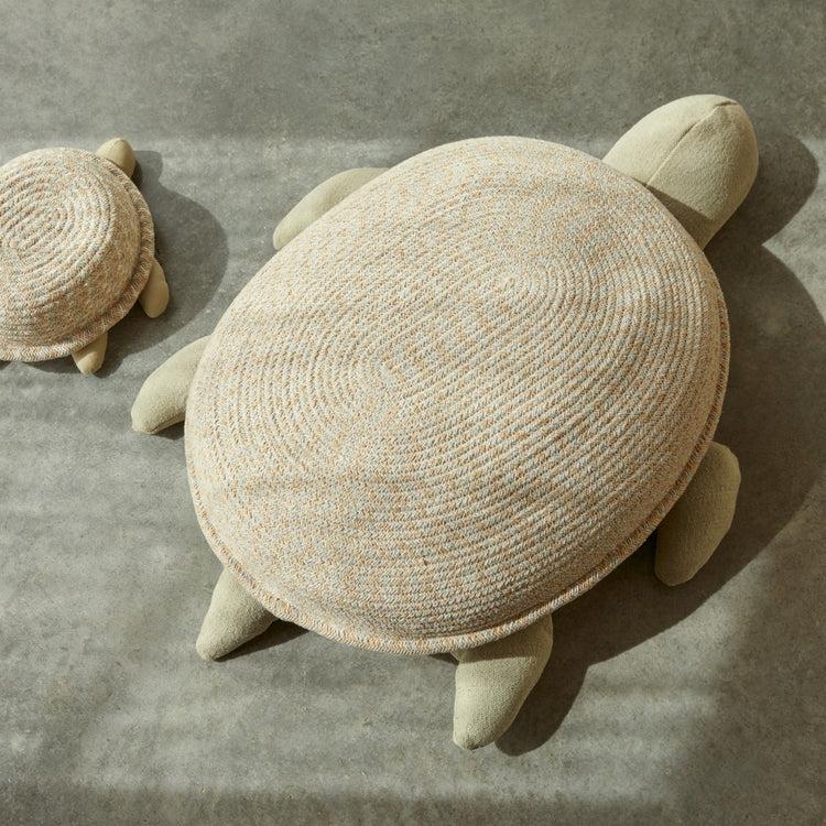 Lorena Canals. Basket Mama Turtle