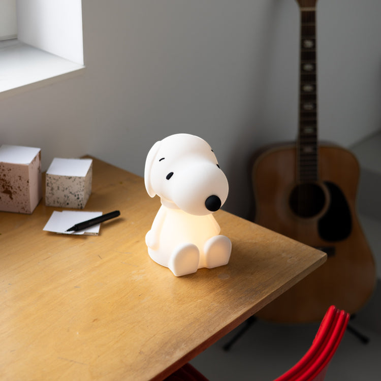 MR MARIA. Snoopy First Light