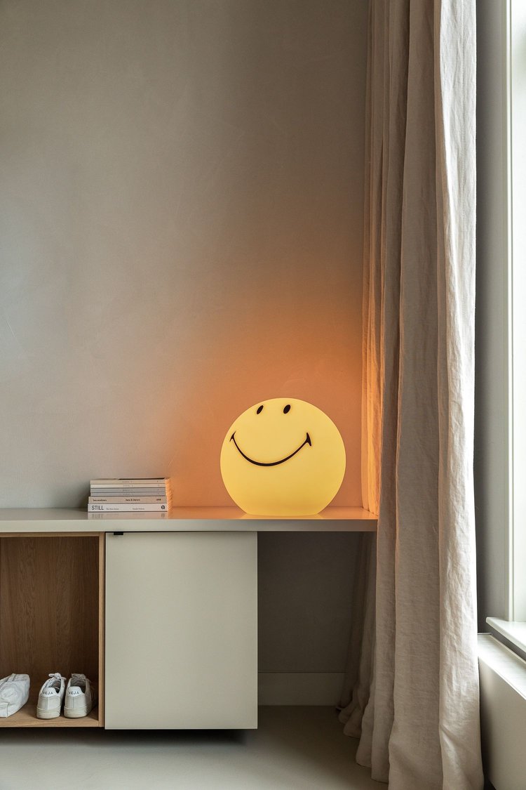 MR MARIA. Smiley Star Light